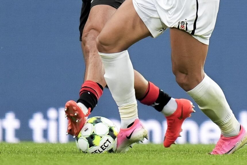 Fenerbahçe, Beşiktaş advance in European qualifying rounds